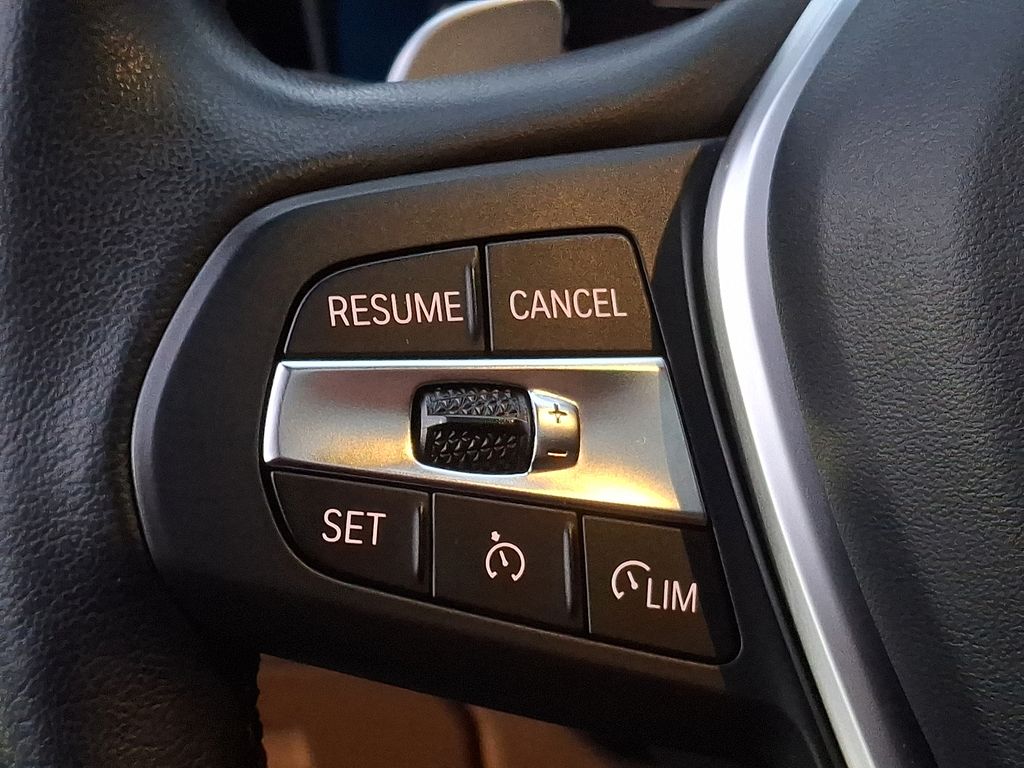 Thumbnail: 2021 BMW 3 Series - 18