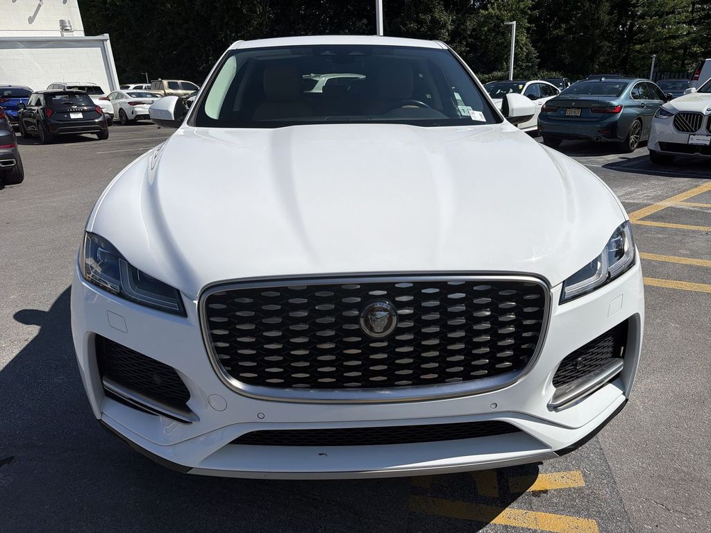 Thumbnail: 2022 Jaguar F-Pace - 14