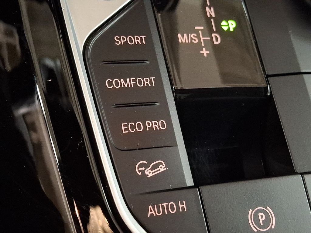 Thumbnail: 2024 BMW X4 - 21