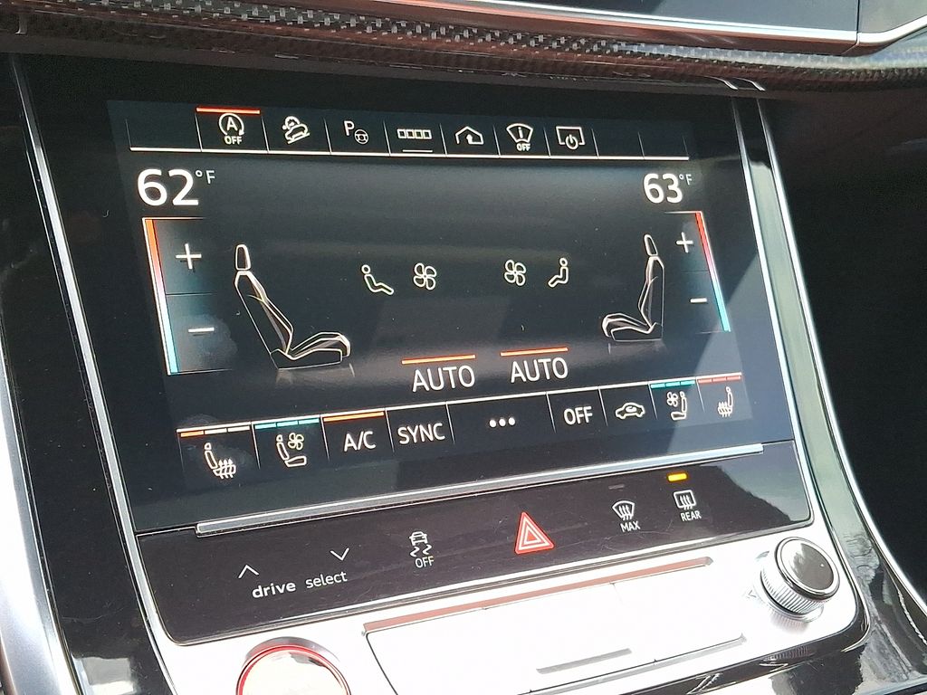 Thumbnail: 2023 Audi SQ7 - 14