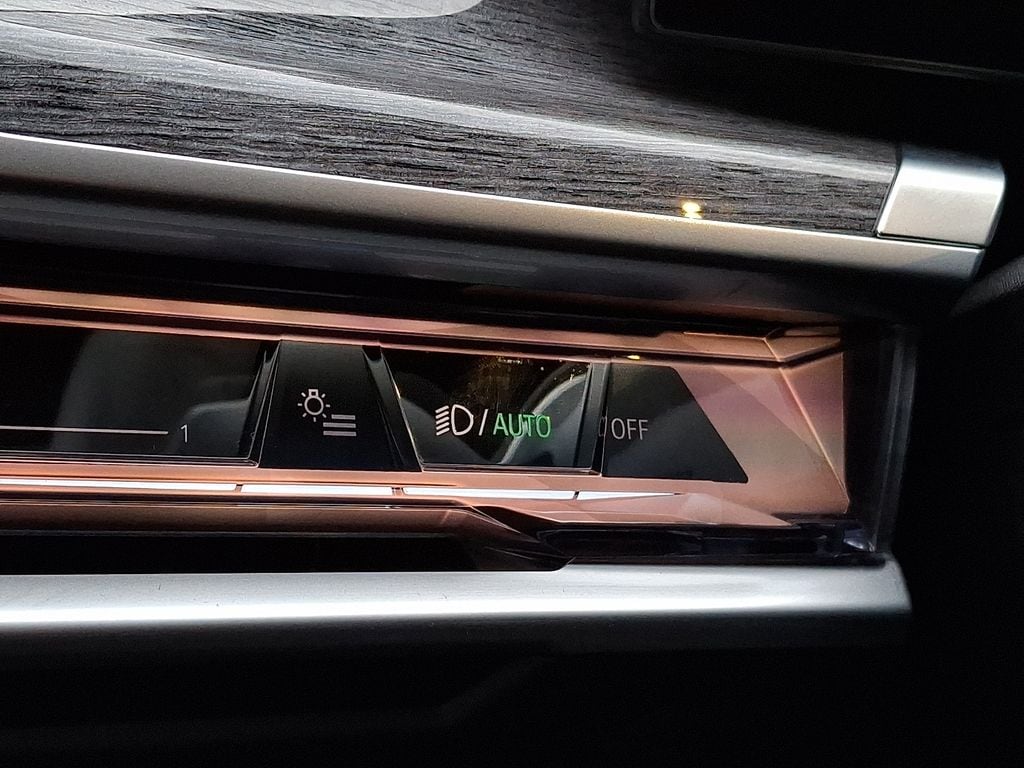 Thumbnail: 2023 BMW 7 Series - 24