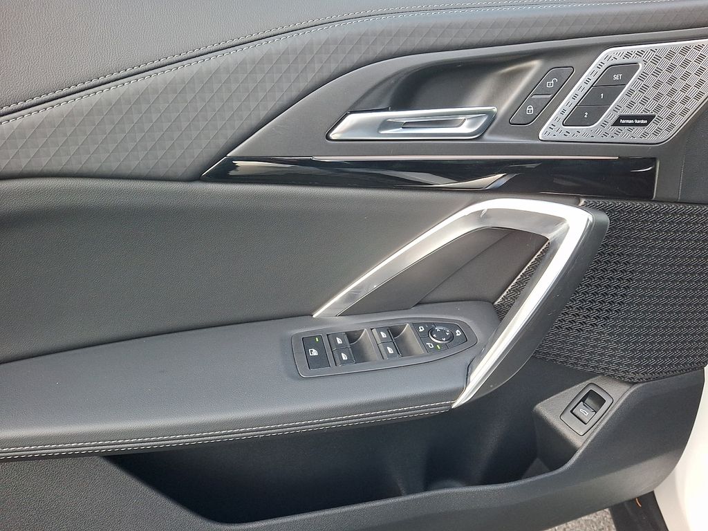 Thumbnail: 2024 BMW X2 - 9