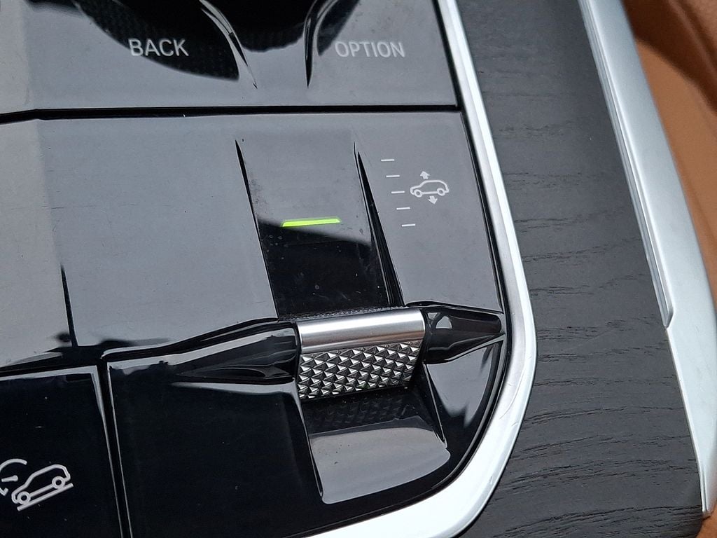 Thumbnail: 2021 BMW X7 - 24