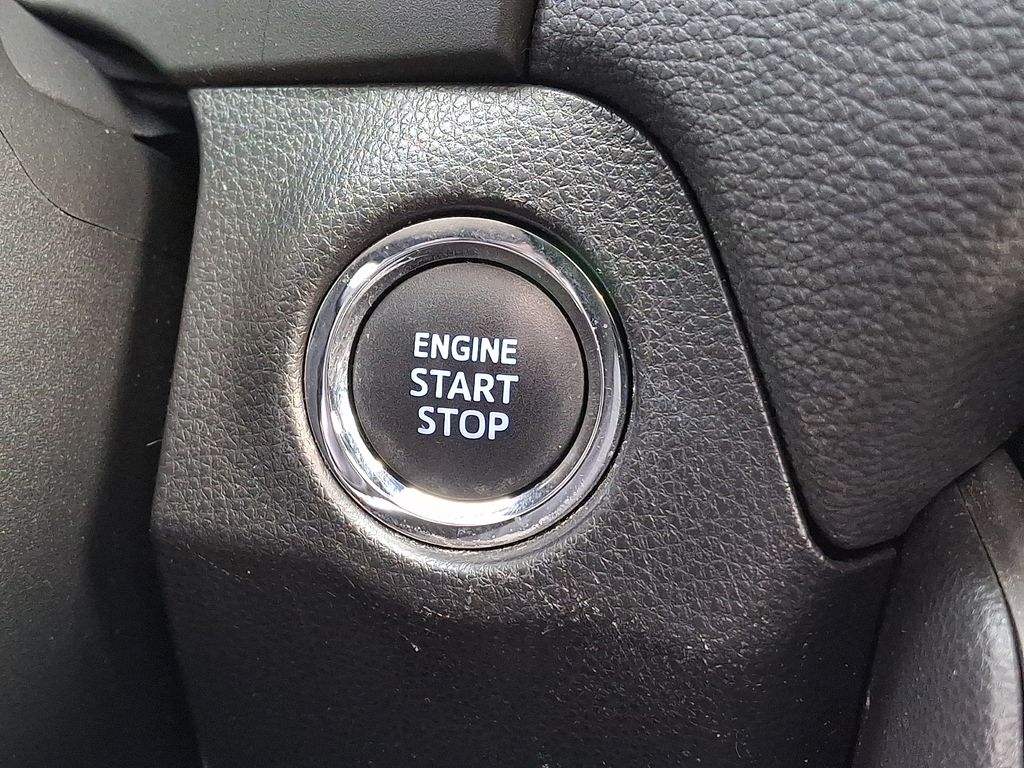 Thumbnail: 2019 Toyota RAV4 - 23