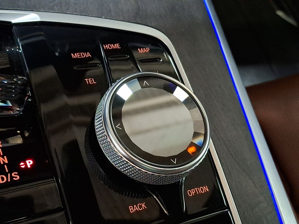 Thumbnail: 2024 BMW X7 - 21