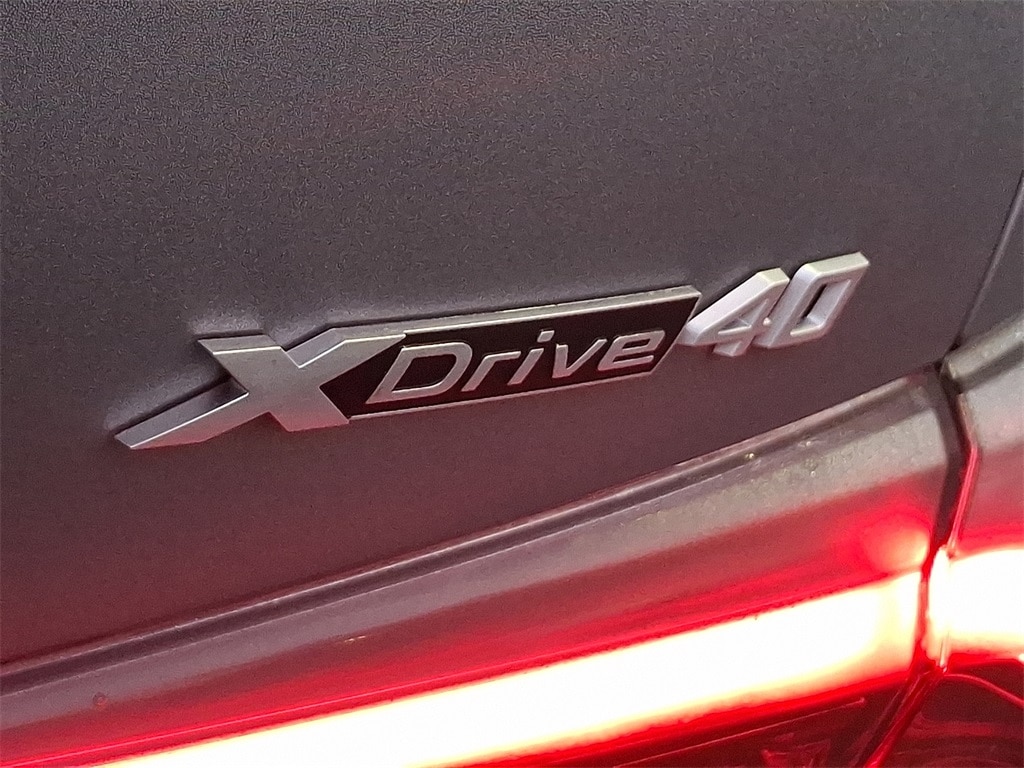 Thumbnail: 2025 BMW i4 - 22