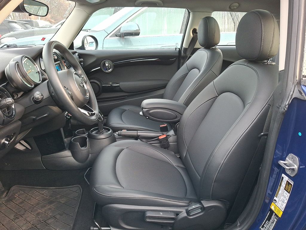 Thumbnail: 2021 MINI Cooper Hardtop - 12