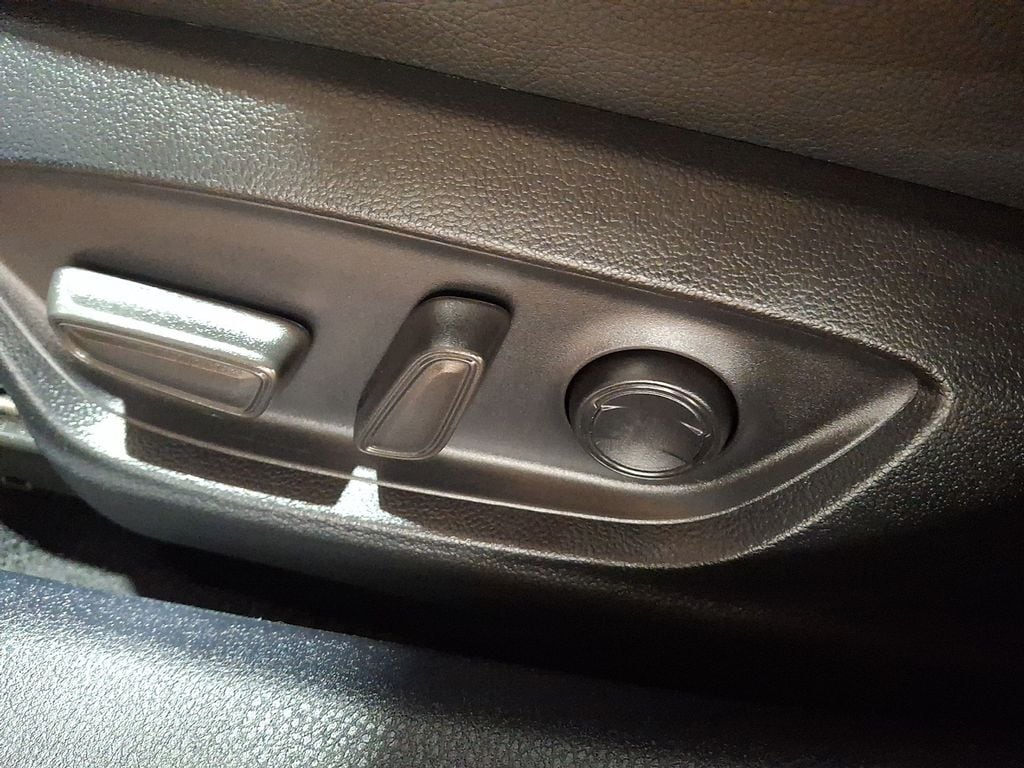 Thumbnail: 2024 Toyota Camry - 8