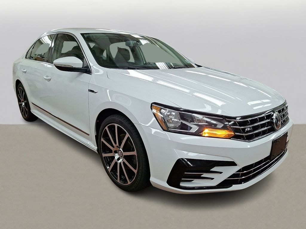 Used 2017 Volkswagen Passat 1.8T R-Line Sedan