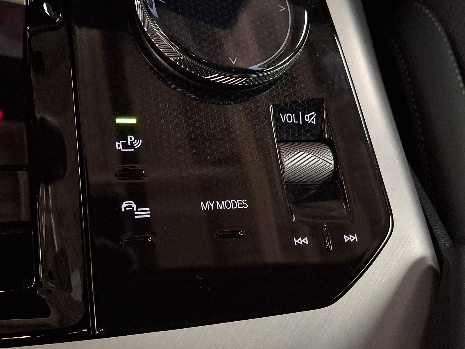 Thumbnail: 2025 BMW X3 - 21