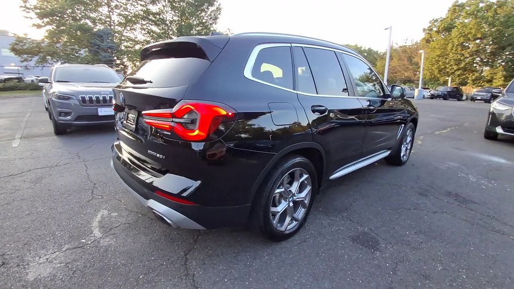 Thumbnail: 2023 BMW X3 - 8