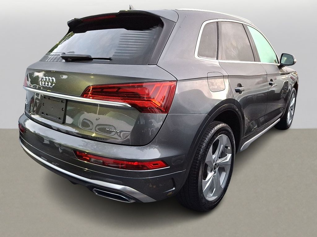 2024 Audi Q5 45 S line Premium photo 3