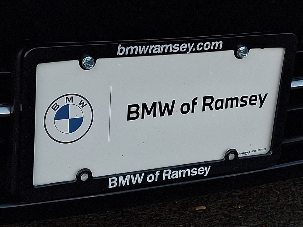 Thumbnail: 2024 Jeep Wagoneer - 30