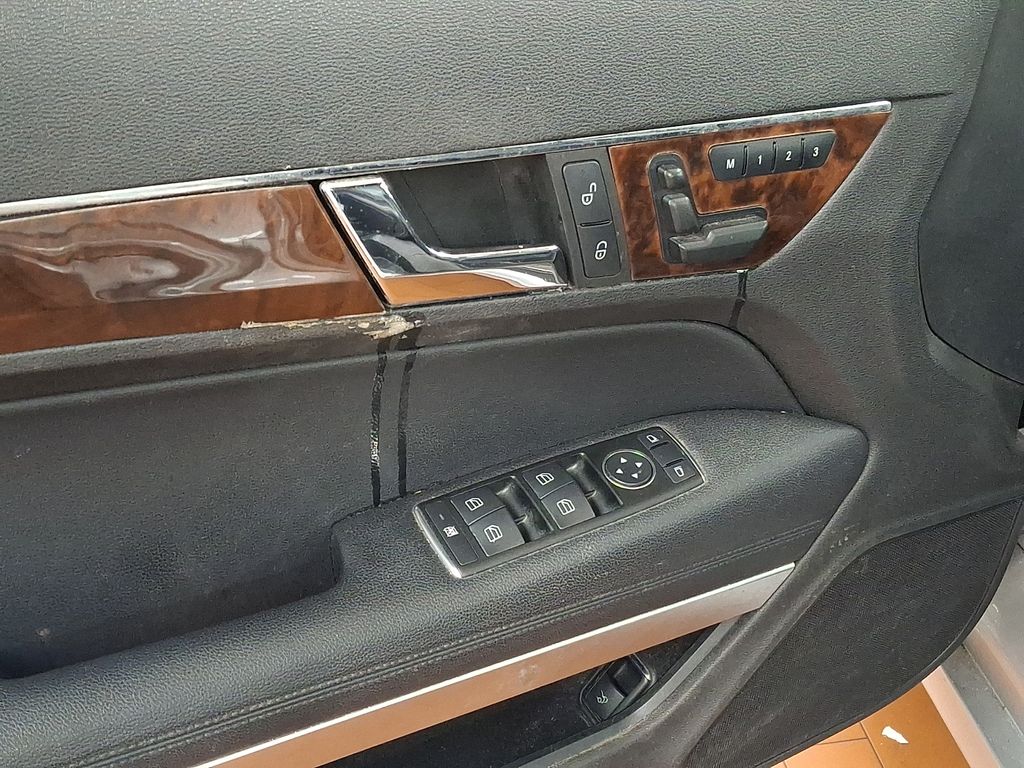 Thumbnail: 2012 Mercedes-Benz E-Class - 10