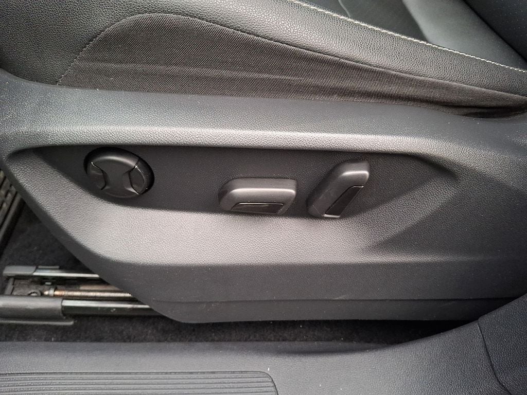 Thumbnail: 2019 Volkswagen Tiguan - 11