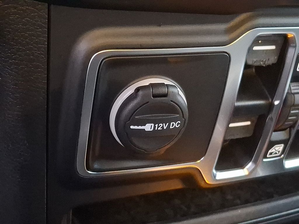 Thumbnail: 2020 Jeep Wrangler - 20