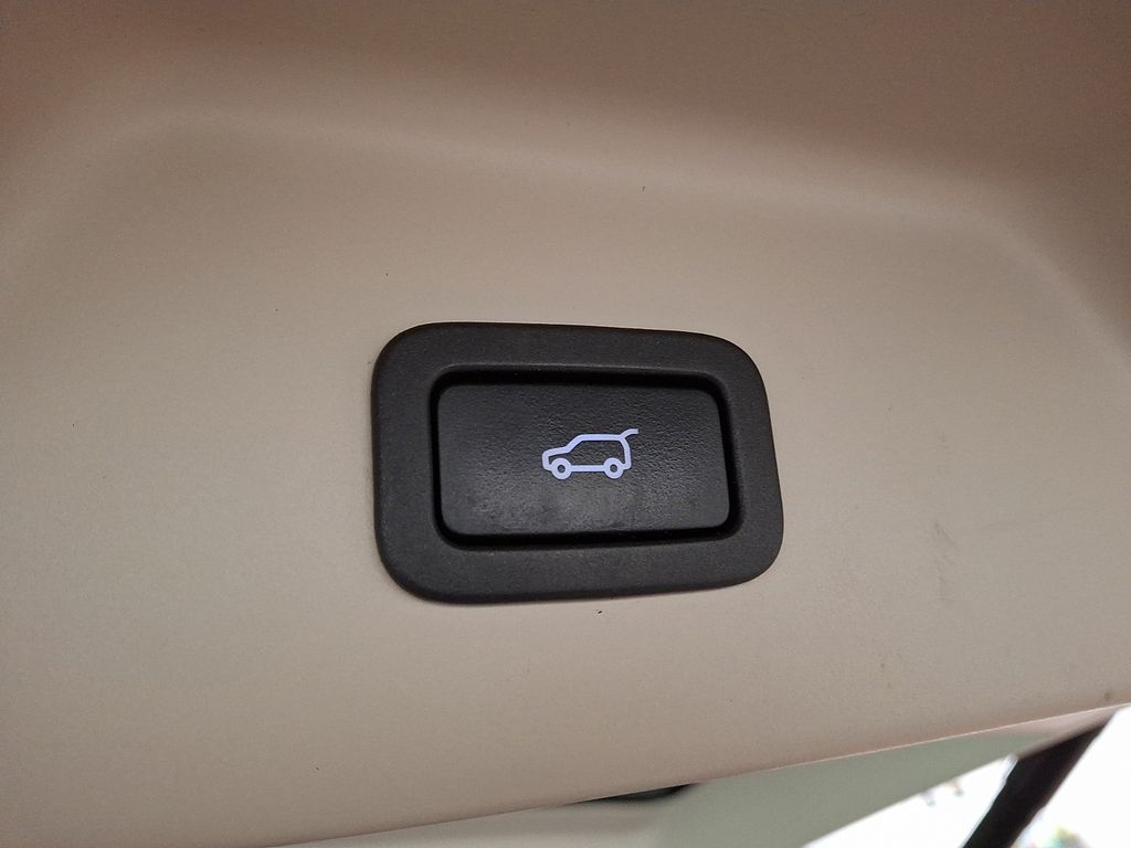 Thumbnail: 2021 Land Rover Range Rover - 27