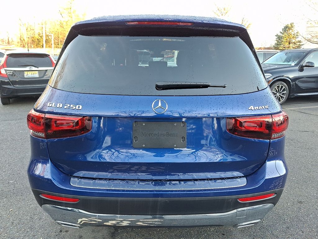 Thumbnail: 2021 Mercedes-Benz GLB - 6