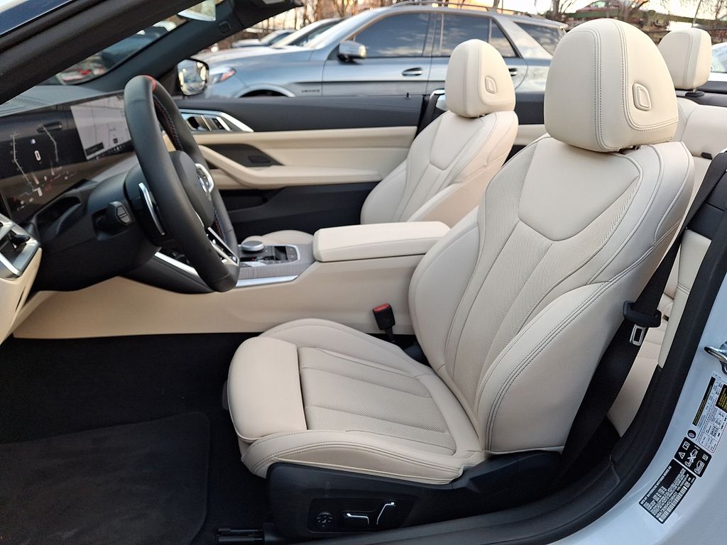 Thumbnail: 2025 BMW 4 Series - 11