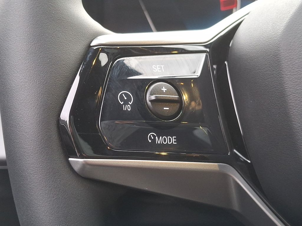 Thumbnail: 2025 BMW i5 - 17