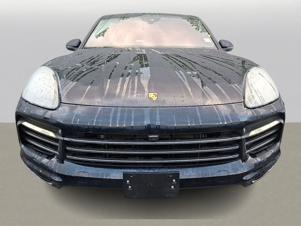 Thumbnail: 2022 Porsche Cayenne - 2
