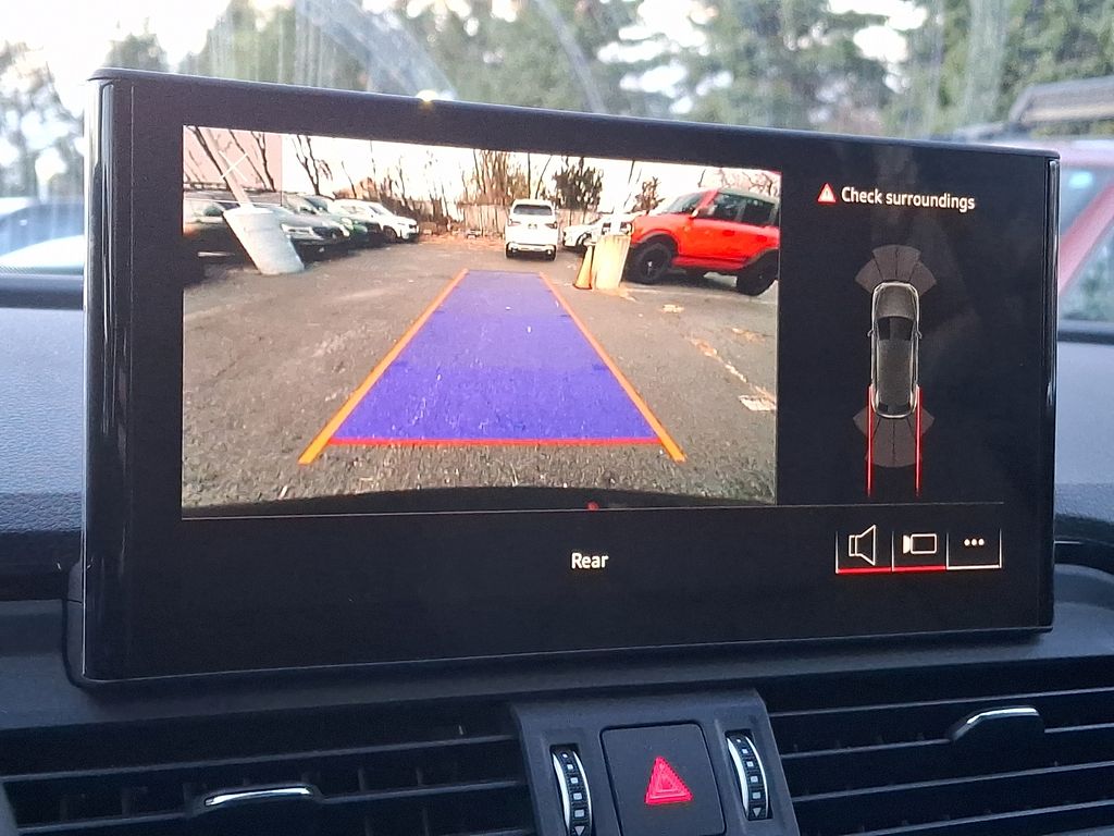 Thumbnail: 2024 Audi Q5 - 15