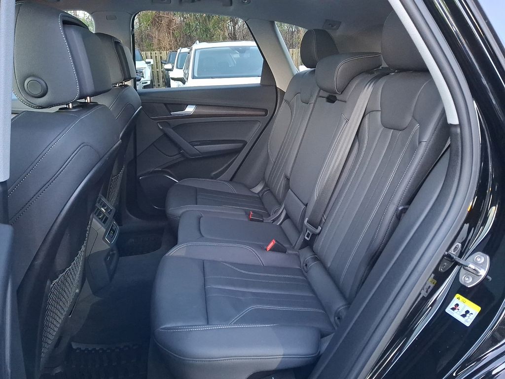 Thumbnail: 2024 Audi Q5 - 7