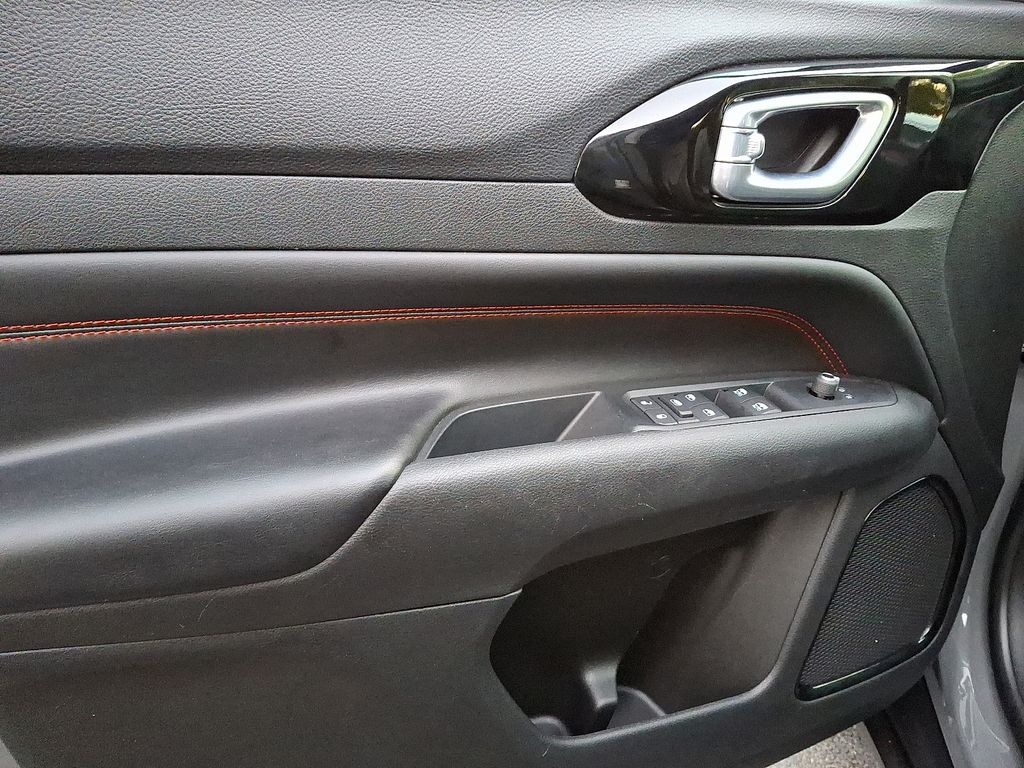 Thumbnail: 2022 Jeep Compass - 7