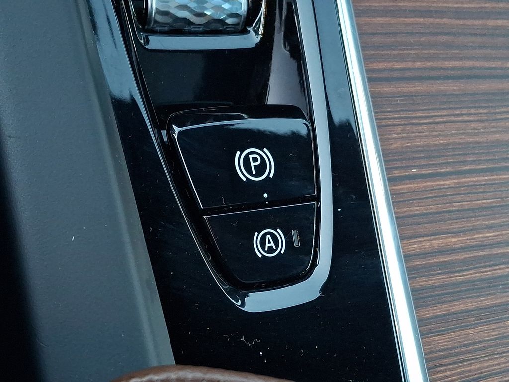 Thumbnail: 2019 Volvo S60 - 20