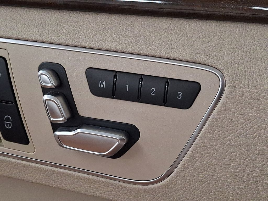 Thumbnail: 2014 Mercedes-Benz E-Class - 25