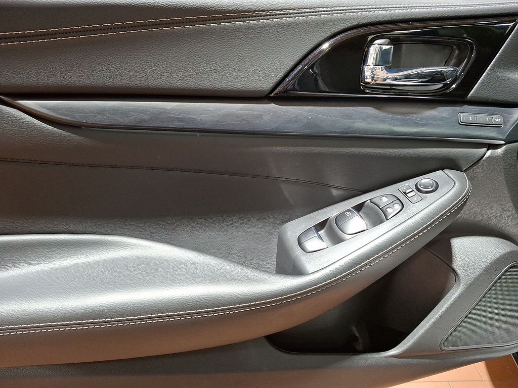 Thumbnail: 2023 Nissan Maxima - 9