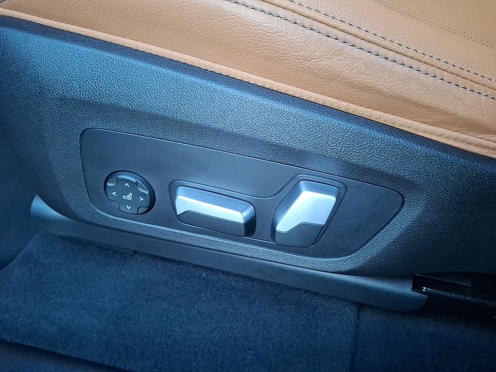 Thumbnail: 2023 BMW X4 - 8