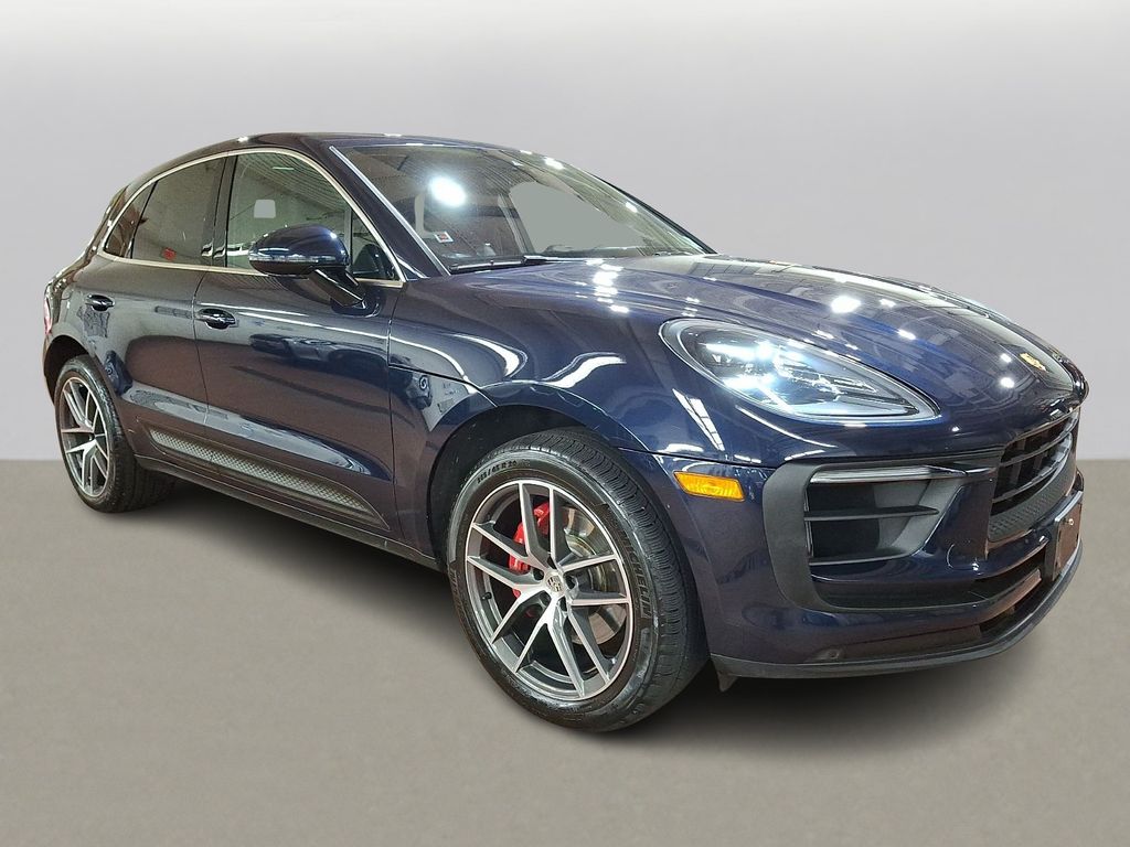 Thumbnail: 2022 Porsche Macan - 3