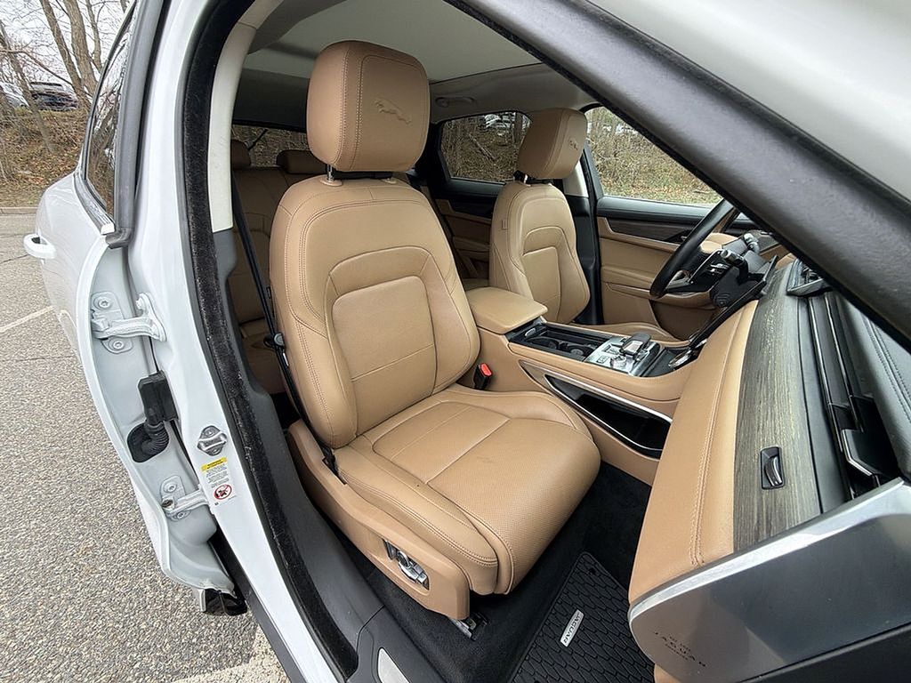2022 Jaguar F-Pace S - Photo 22