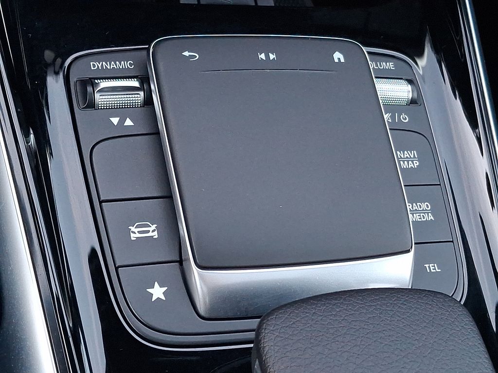 Thumbnail: 2021 Mercedes-Benz GLB - 20