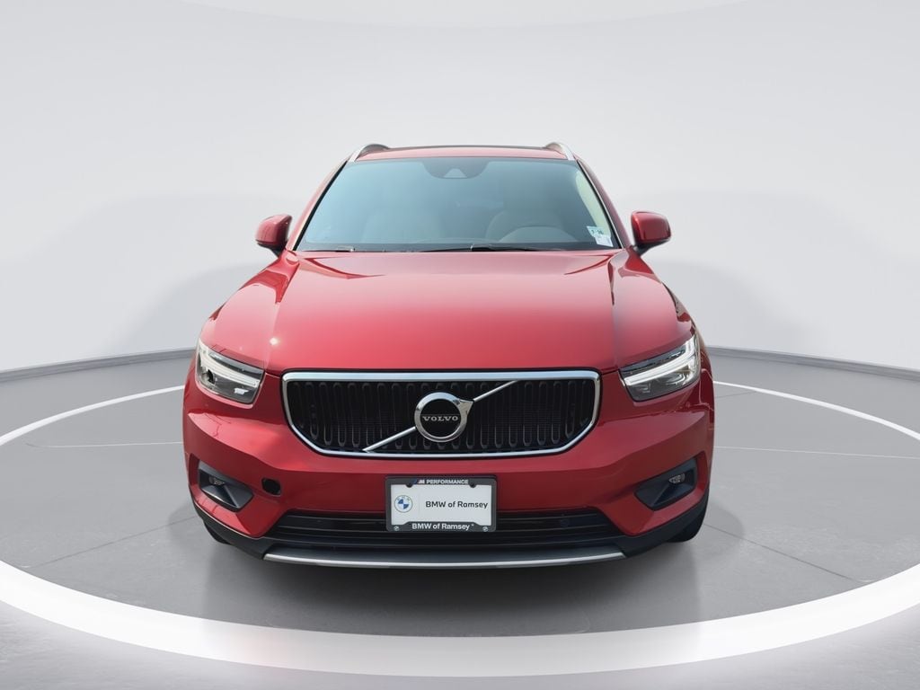 Used 2021 Volvo XC40 T5 Momentum SUV