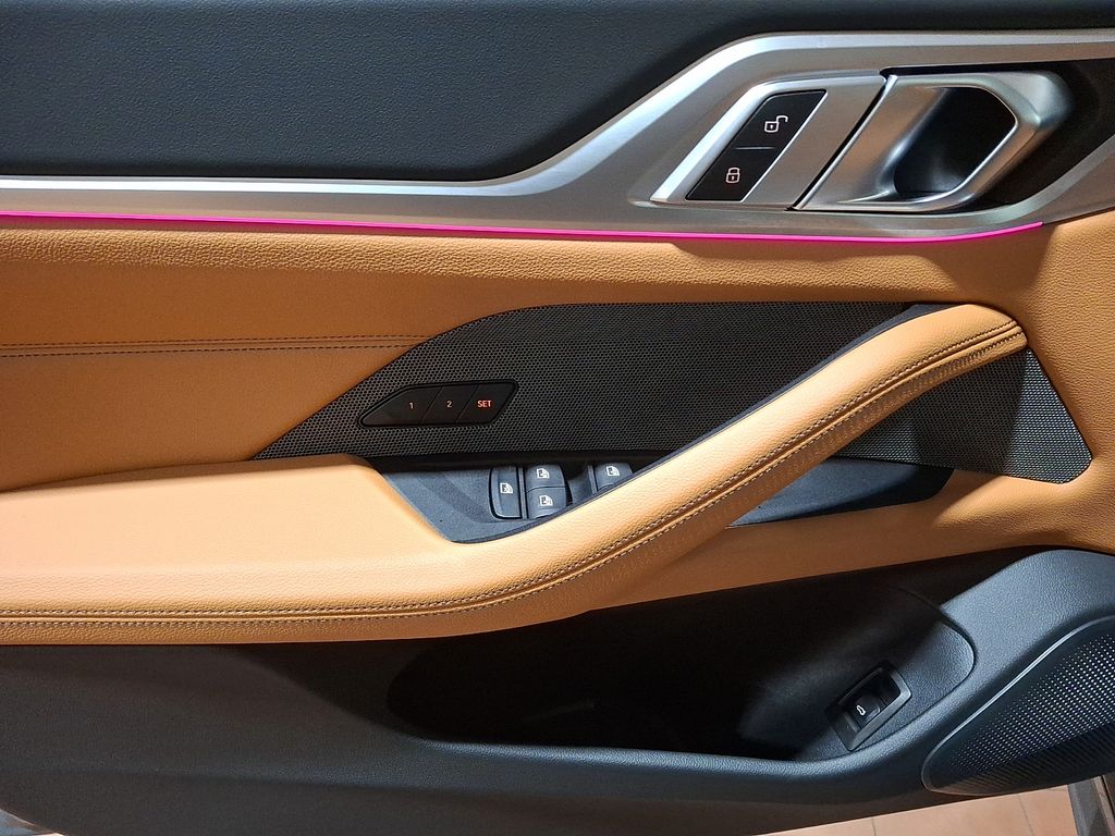 Thumbnail: 2025 BMW i4 - 9