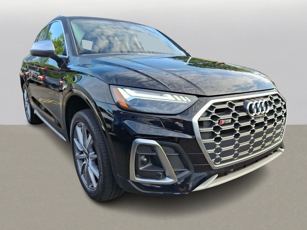 Thumbnail: 2022 Audi SQ5 - 3