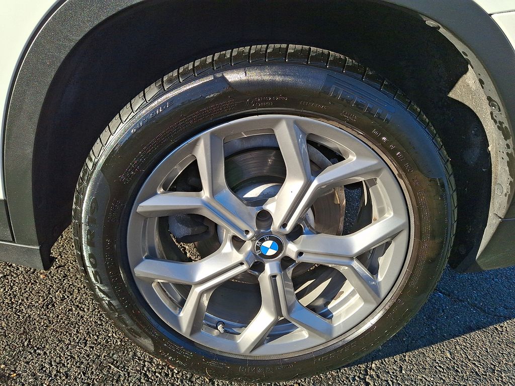 Thumbnail: 2021 BMW X3 - 6