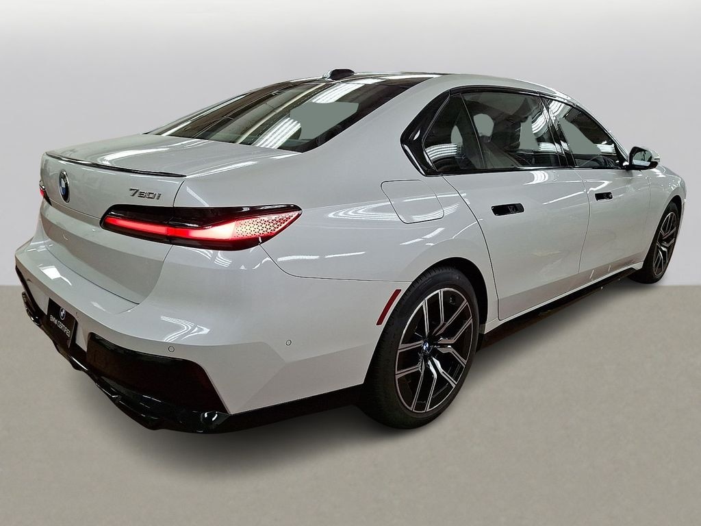 Certified 2023 BMW 760i xDrive Sedan