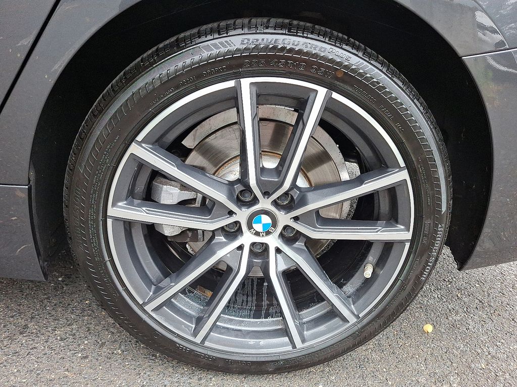 Thumbnail: 2022 BMW 3 Series - 7