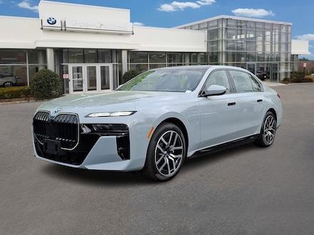2026 BMW 750e xDrive Sedan