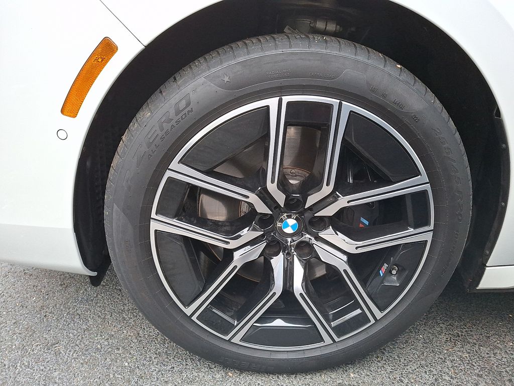 Thumbnail: 2023 BMW 7 Series - 6