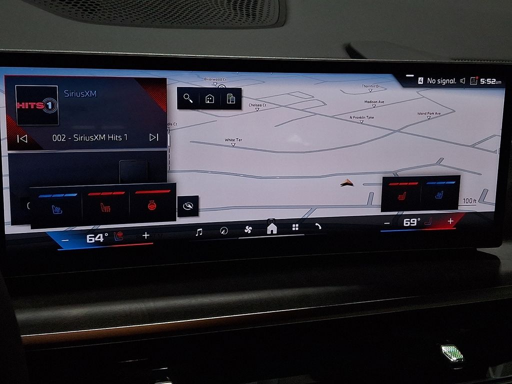 Thumbnail: 2027 BMW X7 - 7