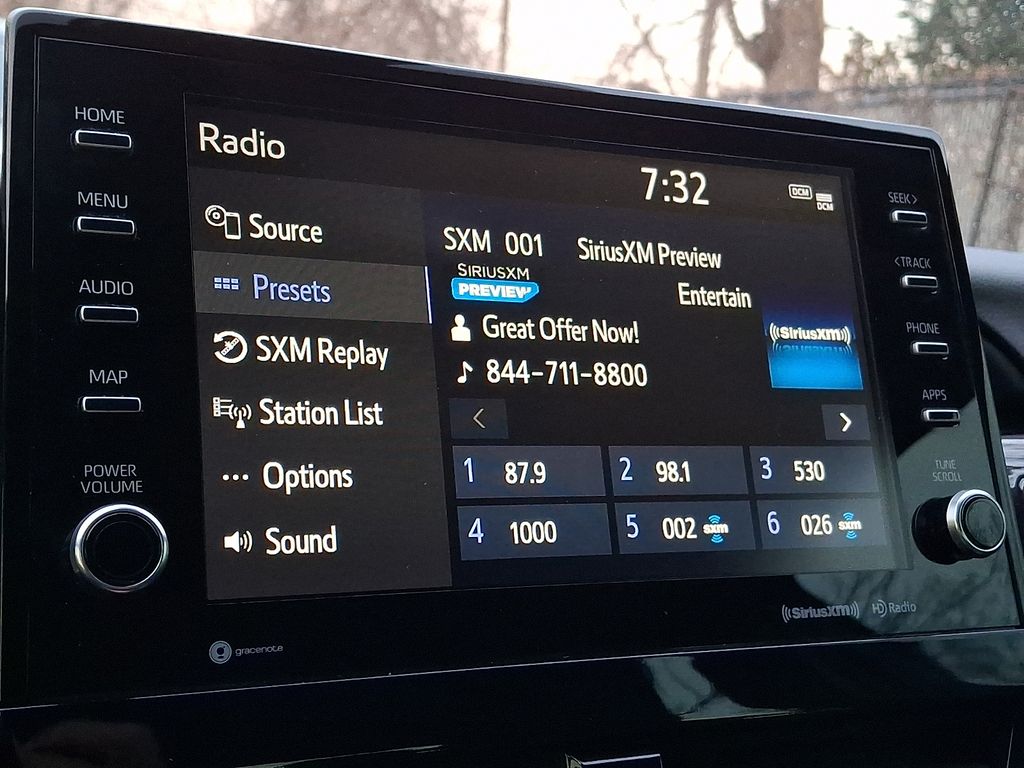 Thumbnail: 2022 Toyota Camry - 14