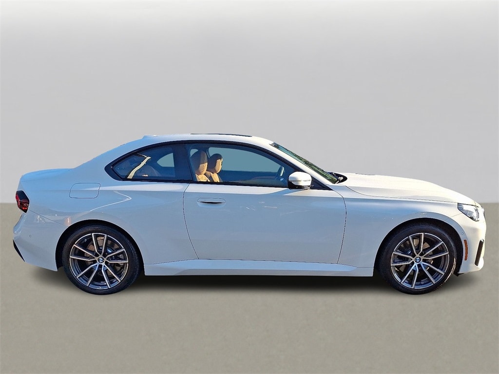 Thumbnail: 2025 BMW 2 Series - 3