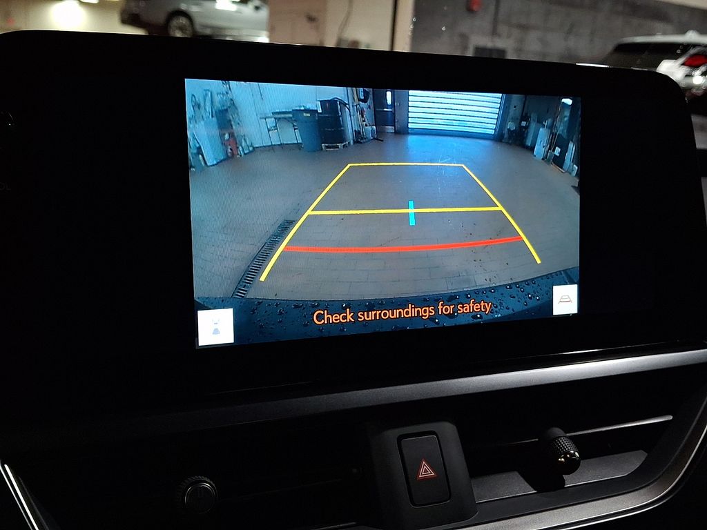 Thumbnail: 2023 Lexus UX - 16