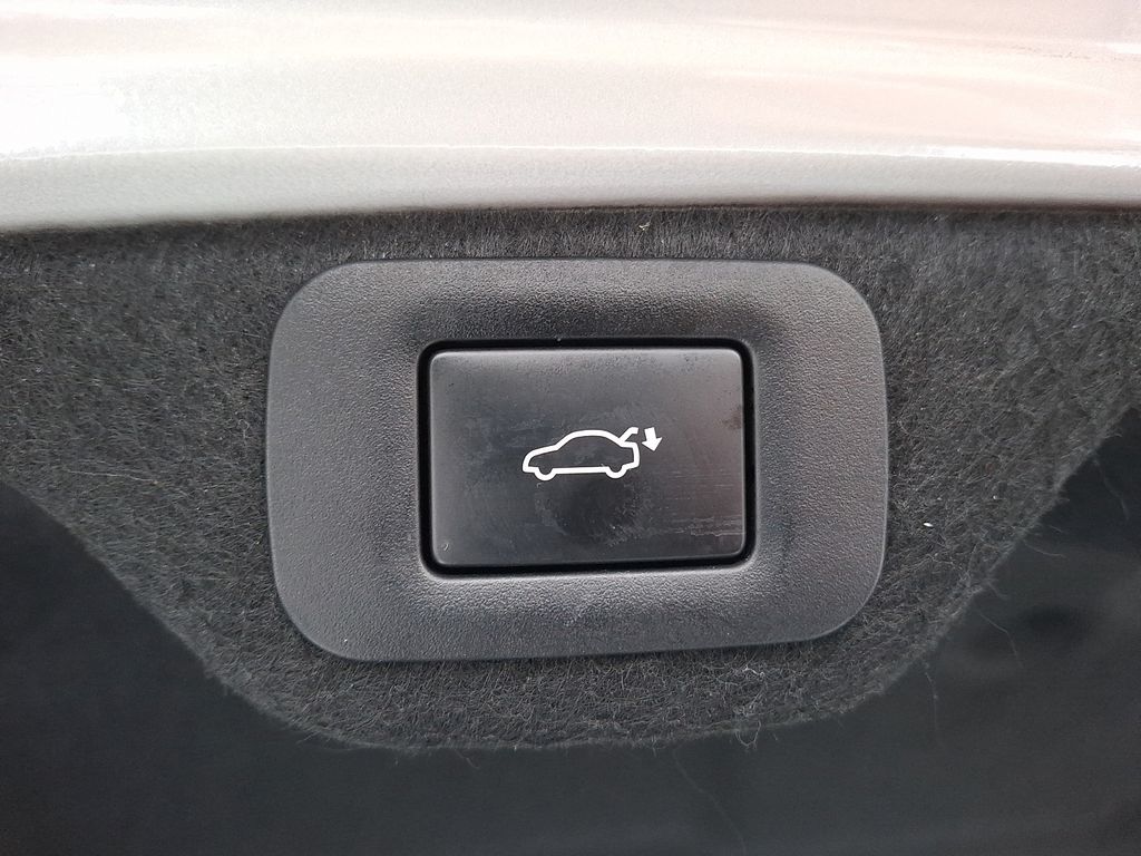 Thumbnail: 2023 Lexus ES - 27