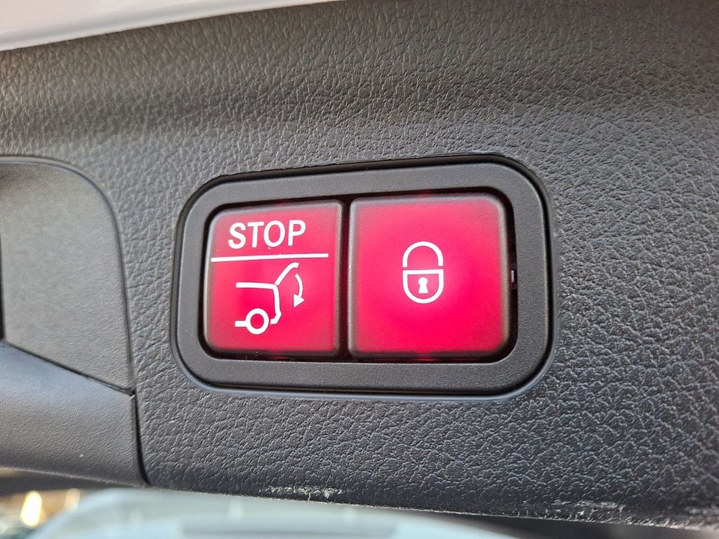 Thumbnail: 2022 Mercedes-Benz GLE - 26