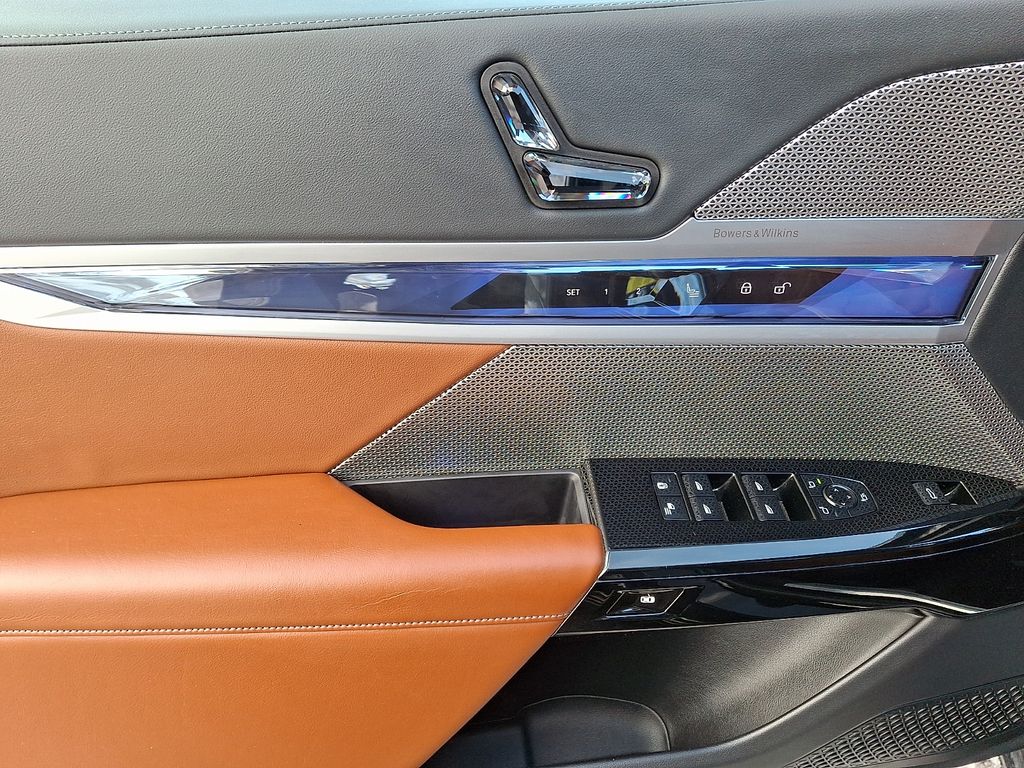 Thumbnail: 2023 BMW 7 Series - 9